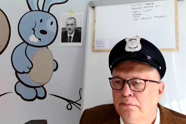 Na aktivistu podali obzalobu za atentat