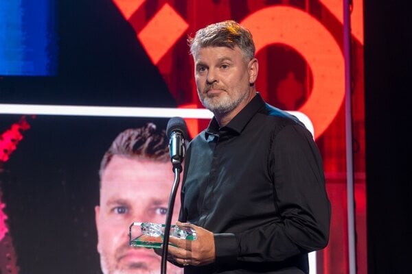 Odvolali ho ked bolo jeho muzstvo prve