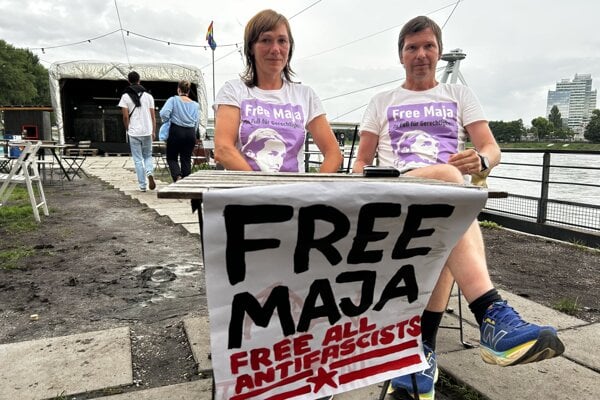 Plostice a neustaly monitoring v madarskej vazbe