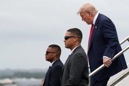 Trump dorazil do Skotska varoval Europu pred nebezpecenstvami