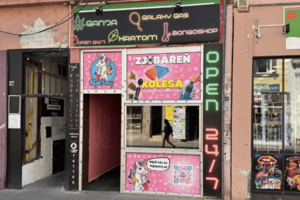 E shop v centre Bratislavy predava marihuanovu nahradu nonstop
