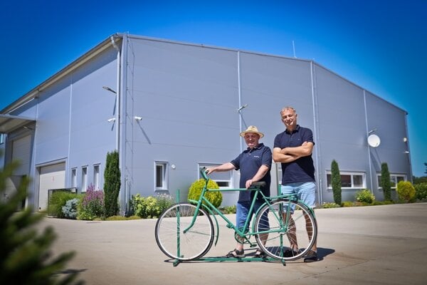 Jeden stavbar druhy mikrobiolog Bratia ovladli detsku literaturu