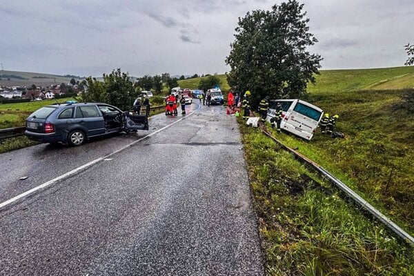 Na Spisi sa zrazil autobus s autom jeden mrtvy