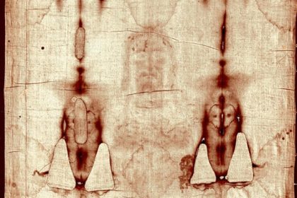 Na Turinskom platne nie je odtlacok tela