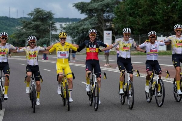 Najbohatsi tim vyhrava aj ked Pogacar nejazdi