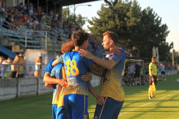 Odtrhnu sa Vrable od FC ViOn Odchovanci odmietli bastu zachranuju nezname