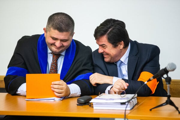 Ranny brifing Luxemburg povzbudil Kocnera uplatky priniesli vinarstvam miliony