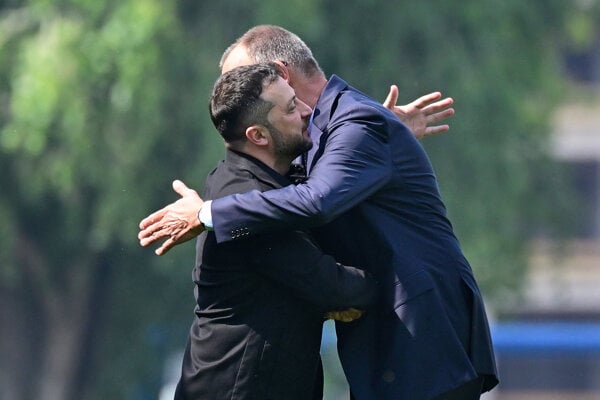 Rusny den pre diplomaciu Europa presviedca Trumpa