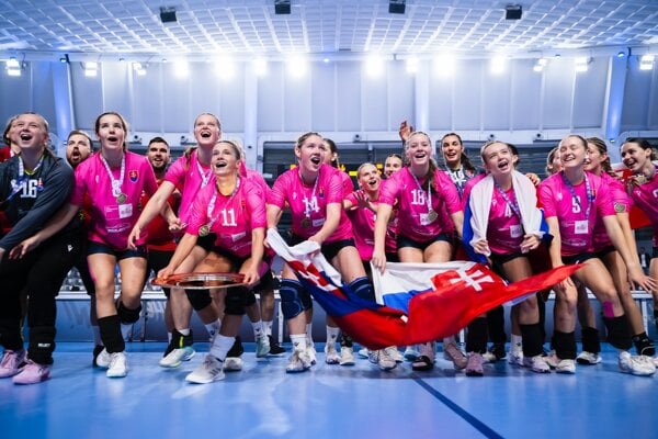 Slovensko uz vsetci budu brat vazne Hrdinka je z mesta kde hadzanu zachranila jej mama