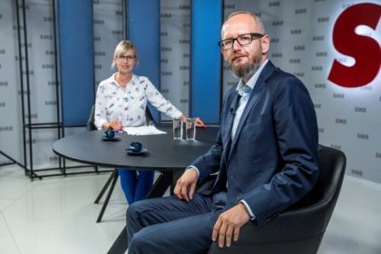 Bator v Arene Fico mal Putinovi priniest obrazky zbombardovanych nemocnic Ocitol sa v kruzku hanby