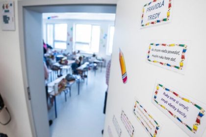 Brany skol sa opat otvorili minister Drucker odmietol tvrdenia o likvidacii sukromneho skolstva