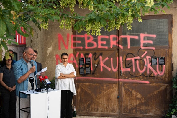Dobre pocity v zlych casoch alebo preco umenie hovori nie vlastnej galerii