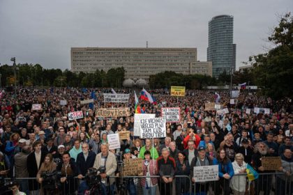 Je to osobne odkazal Simecka Ficovi na 17 novembra