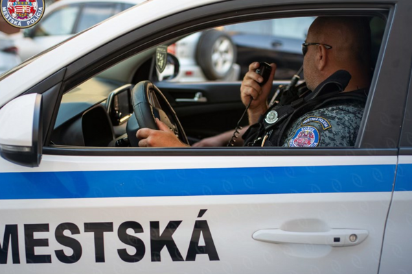 Kriminalita stupa kosicki poslanci biju na poplach