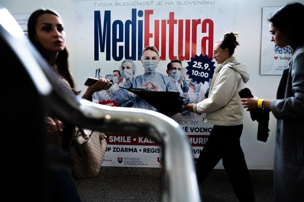 Nie peniaze ale dobry kolektiv a vybavenie