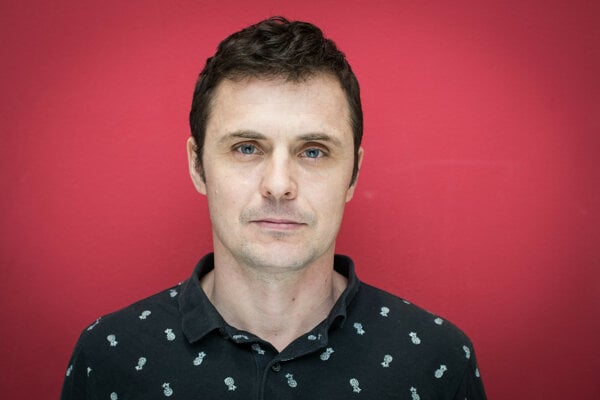 Politicke elity a zlodejske bandy