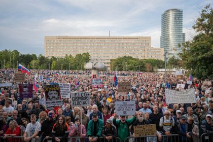 Rusaju symboly demokracie protesty ozili v 16 mestach