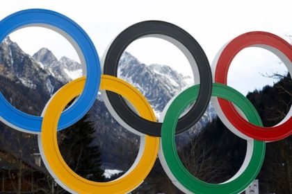 Ruski a bieloruski sportovci mozu sutazit na zimnych olympijskych hrach