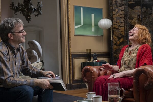 Starla minala miliony na svojich milencov Posudok bol jasny