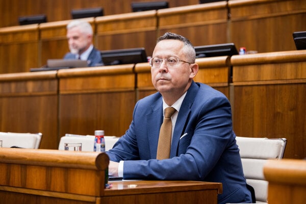 Tri dni rokovani o konsolidacii Opravuju chyby v DPH na sviatkoch dohoda nie je a Fica stale nevidno