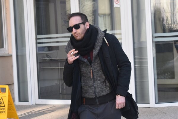 Argumenty obhajoby sudcu nepresvedcili matka nezabijala Herec si vypocul novy rozsudok