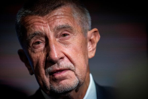 Babisovi sa rozplyva sen o mensinovom kabinete