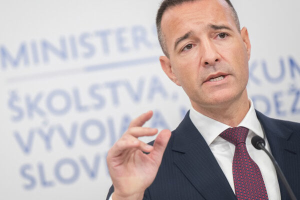 Drucker presadil svoje Neverejne skoly zvazuju stratu statneho financovania