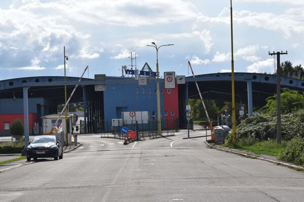 Hranicne priechody s Ukrajinou cakaju zmeny Semafor na schengenskej hranici bude unikat