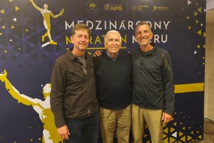 Maraton pobezi aj 87 rocny byvaly velvyslanec USA