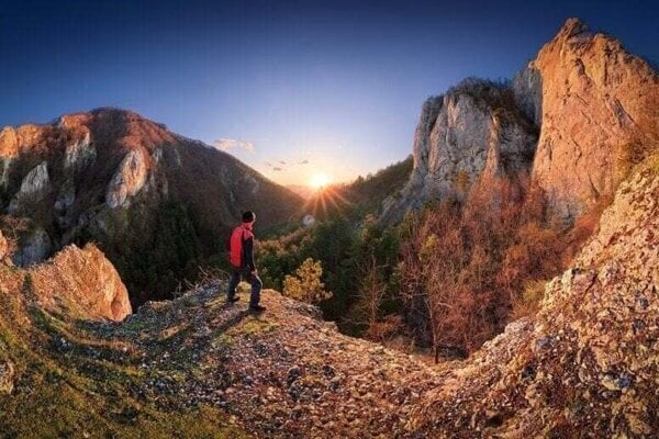 Siete a muriky zmenia raz tiesnav tvrdi uradnik
