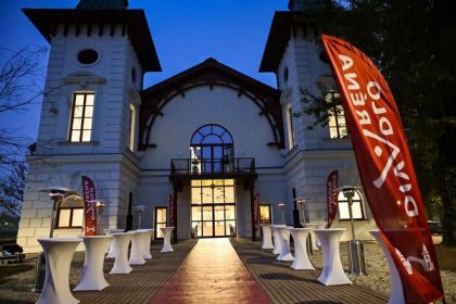 Arena hlada vedenie Vypocuta kandidatka a staznost