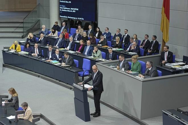 Bundestag schvalil rozpocet na buduci rok Pozicky budu druhe najvyssie v historii