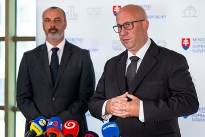 Byvaly sef zeleznic Sako dostal od Raza 49 tisic eur