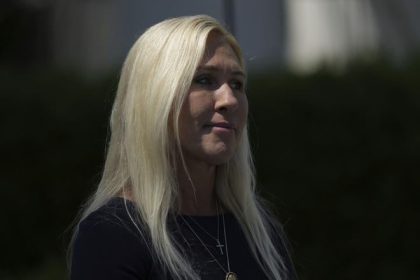 Epstein uz rozdelil Trumpa aj jeho stupenca Greenovu
