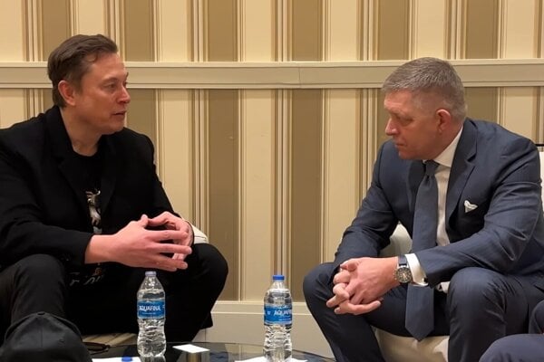 Hyeny bastardi prostitutky Premiera Fica zaradili medzi predatorov slobody tlace