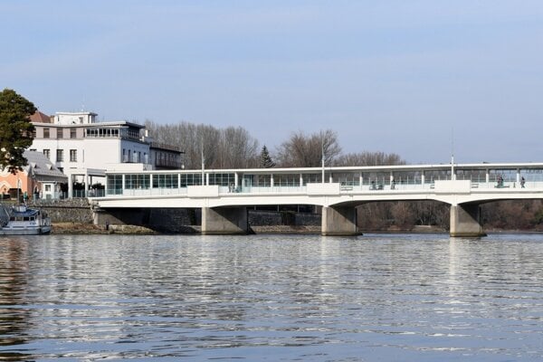 Ikona kupeleho mesta je na hranici zivotnosti