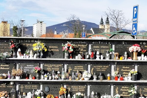 Kolumbaria su plne Nitra chce revitalizovat cintoriny