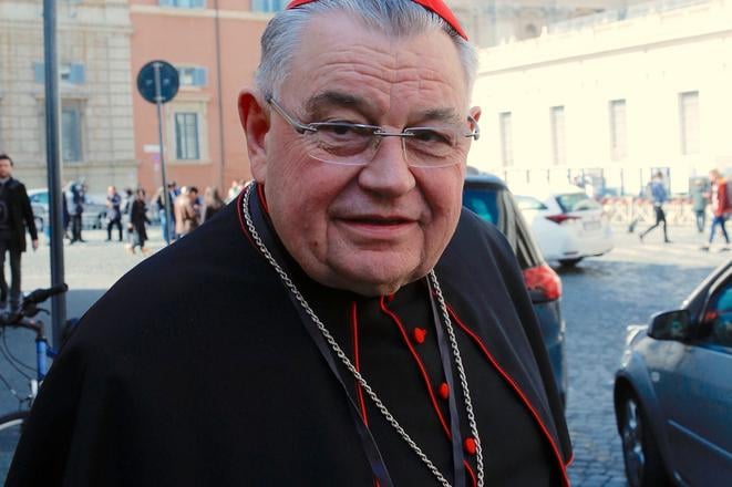 Posledna rozlucka s kardinalom Dukom v Katedrale sv Vita