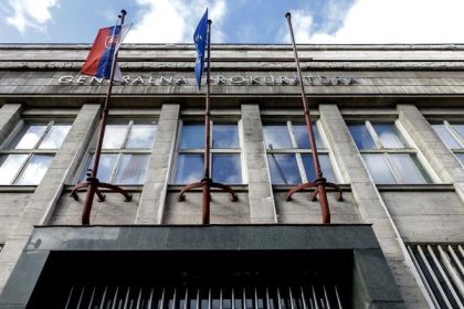 Prokuratori nesuhlasia s prejednavanim neskoncenych trestnych veci v parlamente
