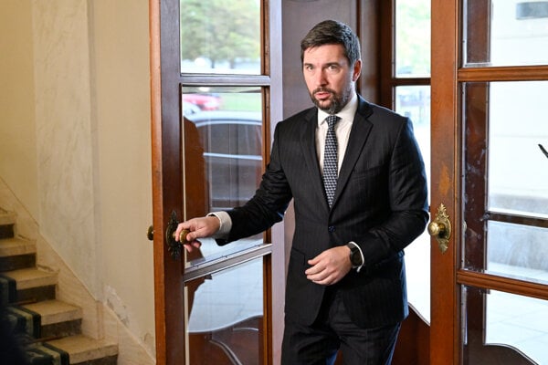 Uhlihkova neutralita je nerealny ciel tvrdi Takac