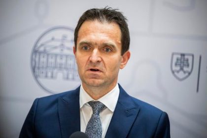 Uradnicka vlada nemala moznost rozhodnut o zmazani prispevkov tvrdi Odor