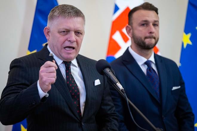 Vlada sa zbavuje uradu na ochranu oznamovatelov