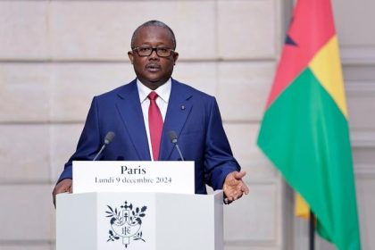 Zosadeny prezident Embalo opustil Guineu Bissau je v Senegale