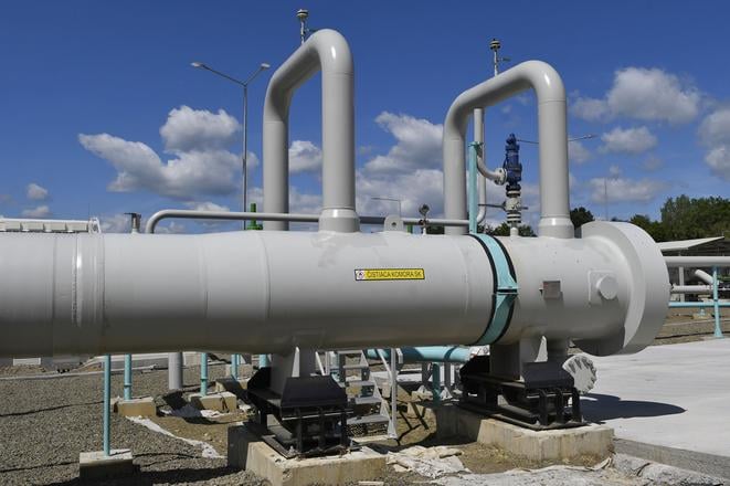 Ceny elektriny a plynu na burzach sa znizili