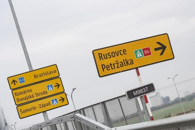 Hlavne mesto moze postavit dolezity odbocovaci pruh