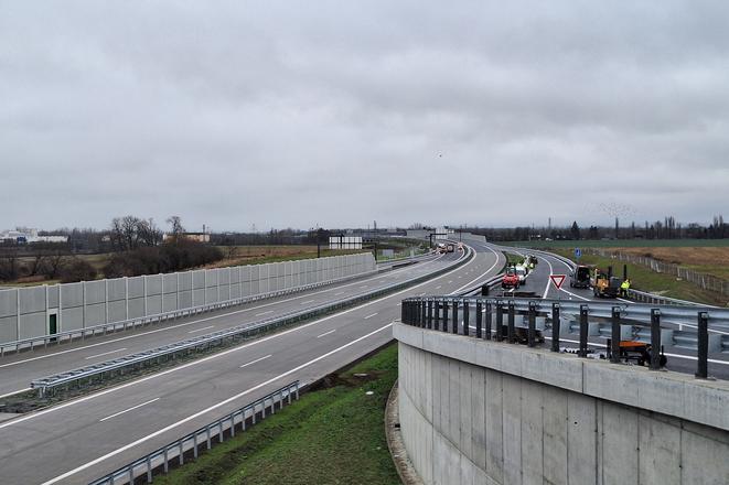 Najstarsia a najdlhsia ceska dialnica D1 je hotova