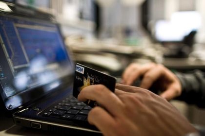 Podvodnici vyuzivaju umelu inteligenciu na online zakaznikov