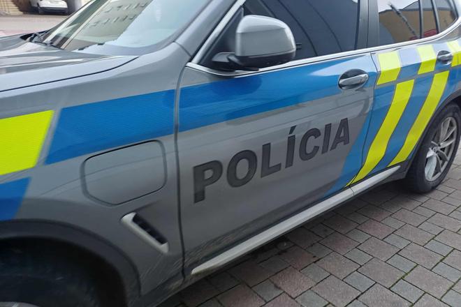 Policia vysetruje zranenie chlapca pri explozii pyrotechniky