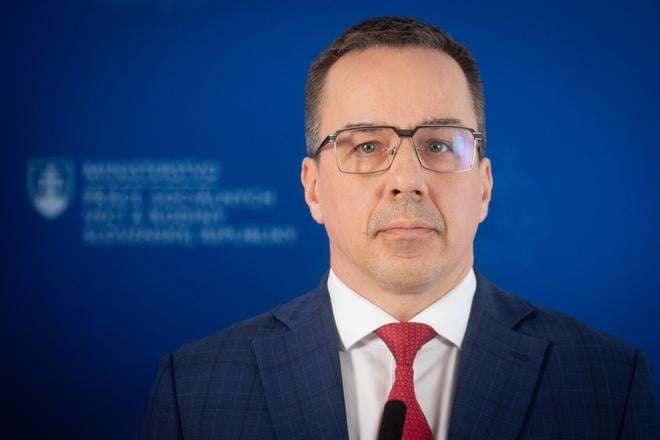 Stat usetril na falosnych PN 100 az 150 mil eur