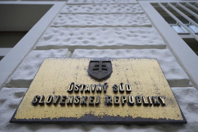 Ustavny sud poslal otazku trestov EU na preskumanie